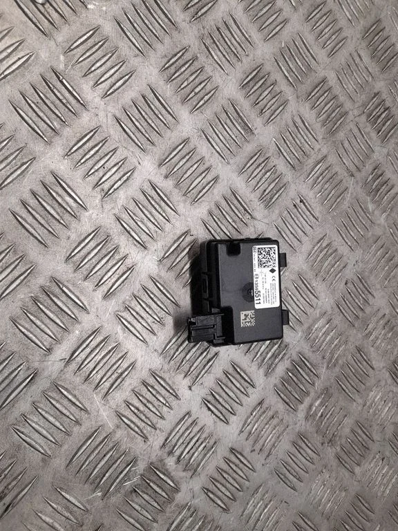 Centrālās slēgšanas vadības bloks 13595511