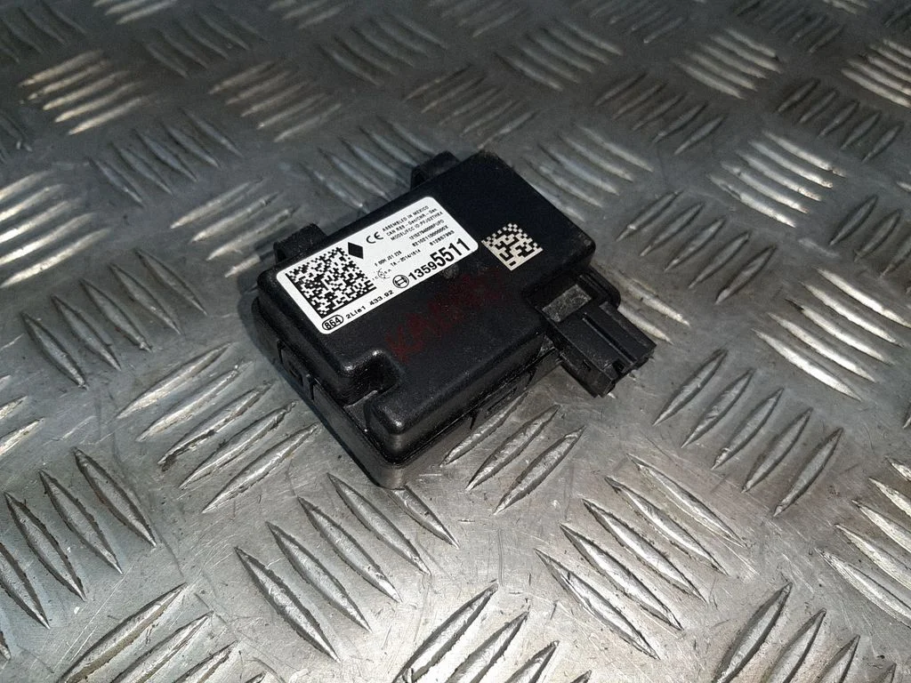 Centrālās slēgšanas vadības bloks 13595511