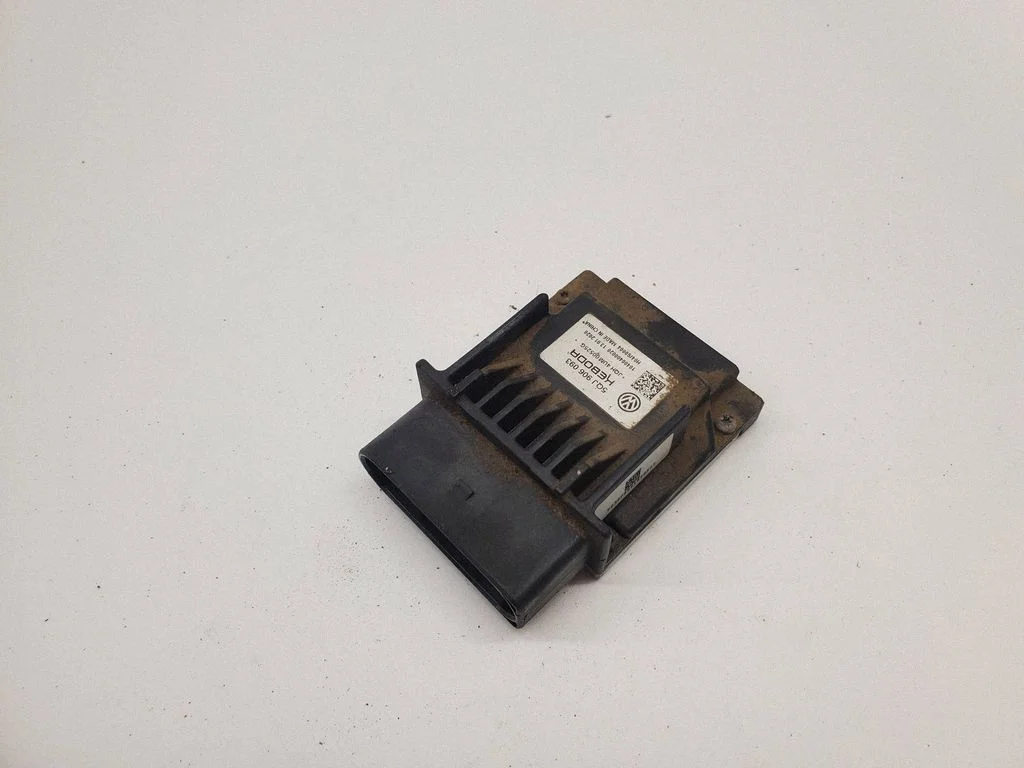 Degvielas sūkņa vadības bloks 5QJ906093