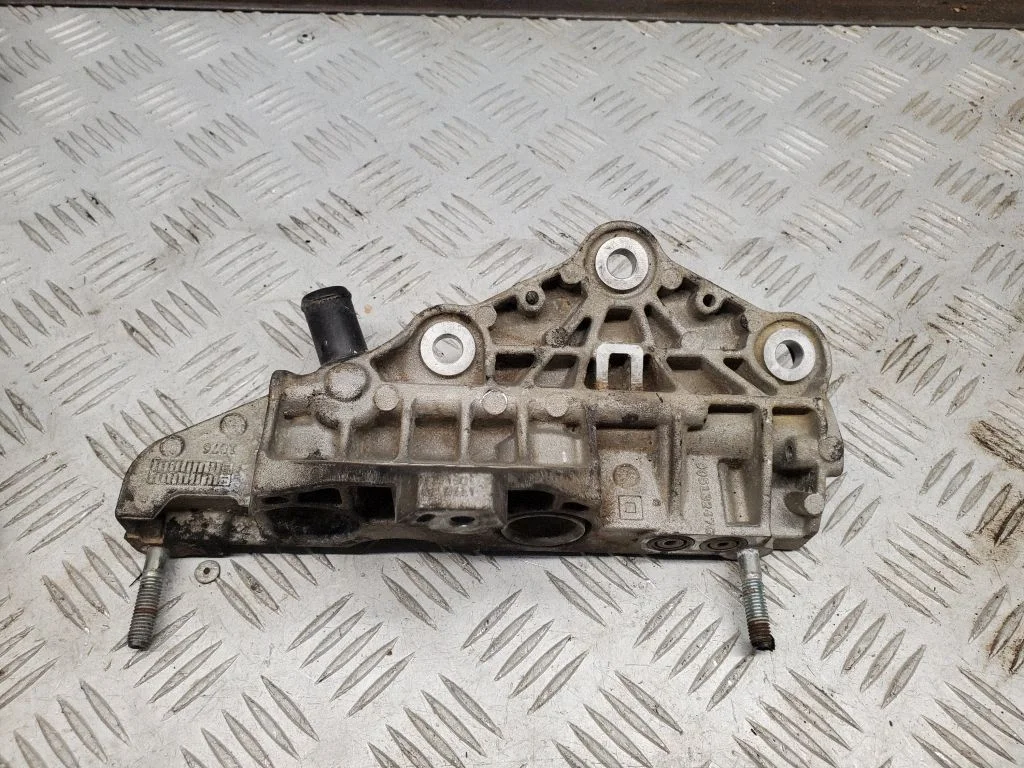 EGR valve cooler bracket – Jeep Grand Cherokee (2010-2021)