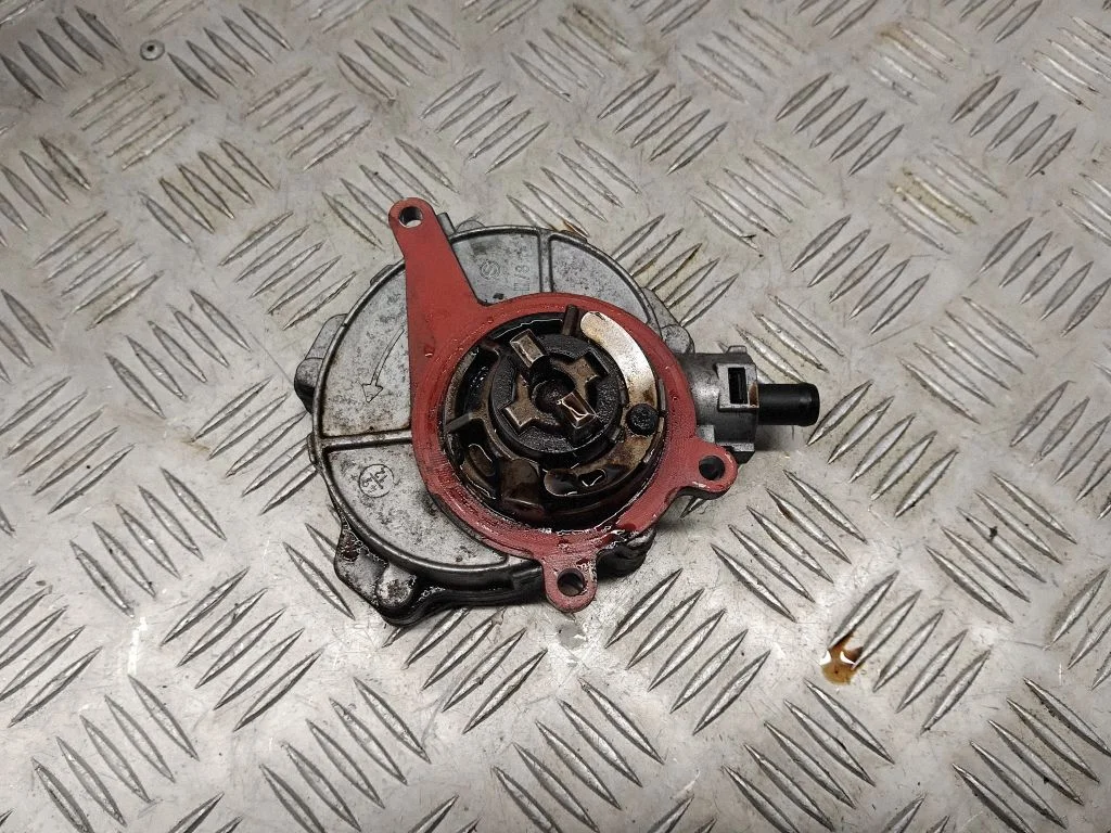 Vacuum pump – Audi Q5 SQ5 8R (2008-2017)
