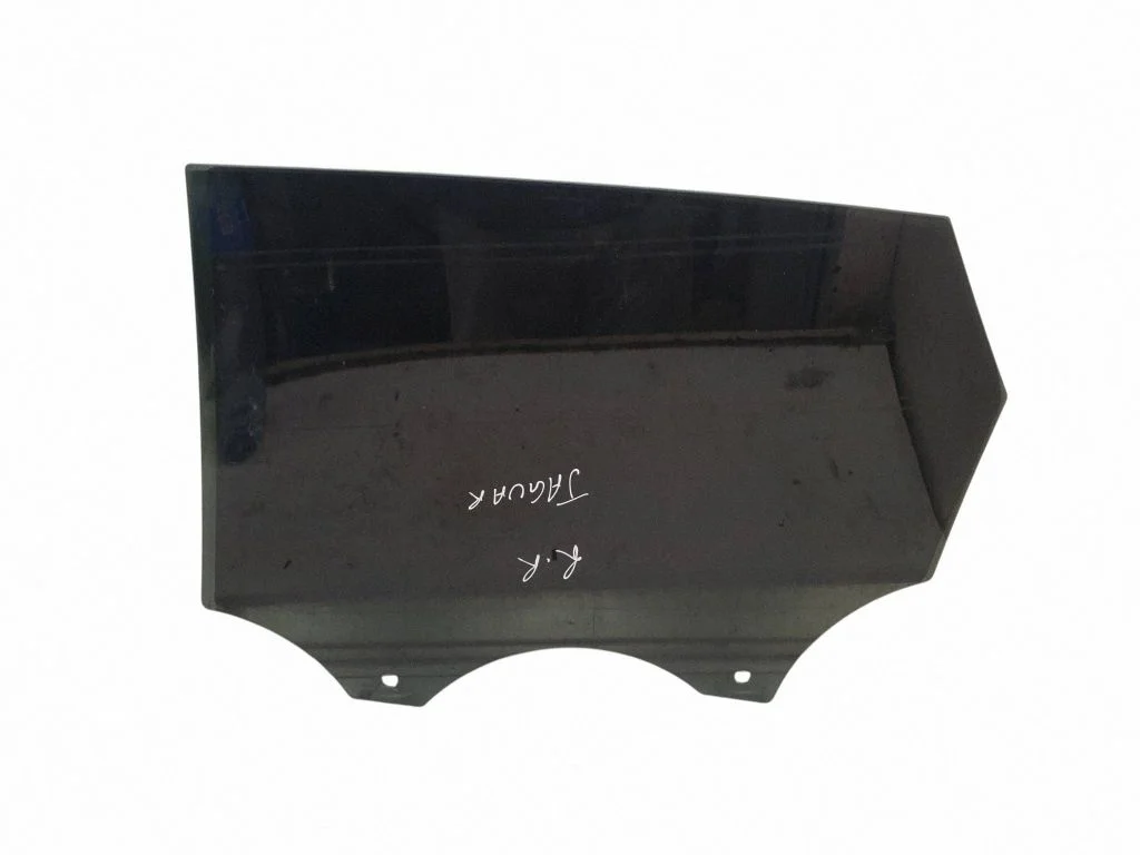 Rear door window glass – rear right