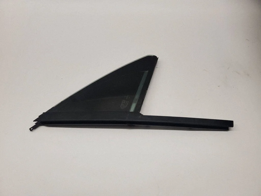 Front door vent window glass four-door – Porsche Macan (95B) (2019-)