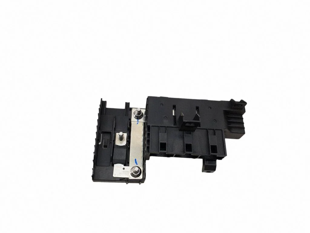 Plussjuhtmete ühendussõlm 84028846