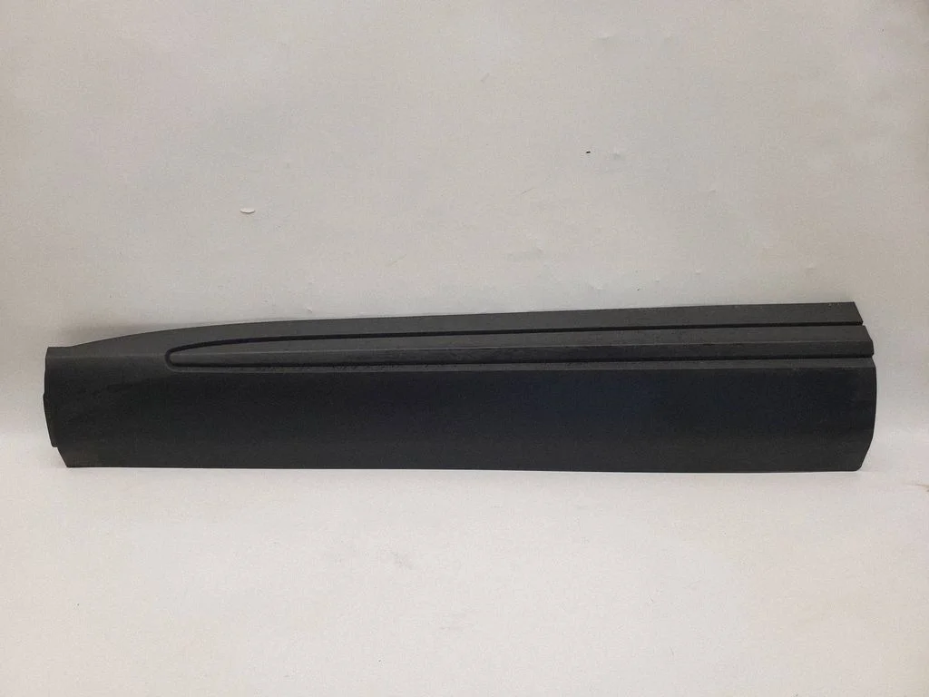 Priekšējo durvju apdare (molings) LB5BS20849ADW