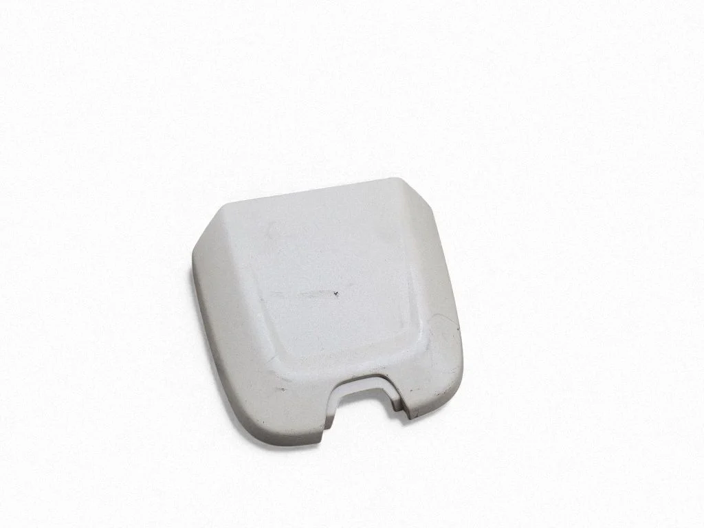 Spoguļa plastmasas apdare 8W0857519