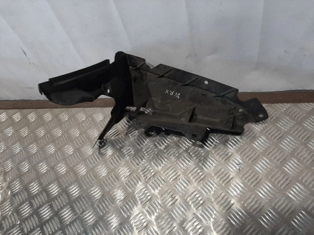 Rear bumper corner part panel trim 57731VA130