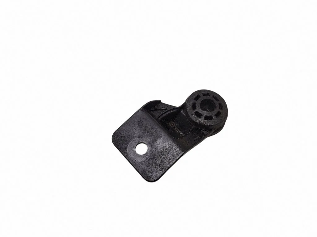 Radiator support slam panel bracket 84009866