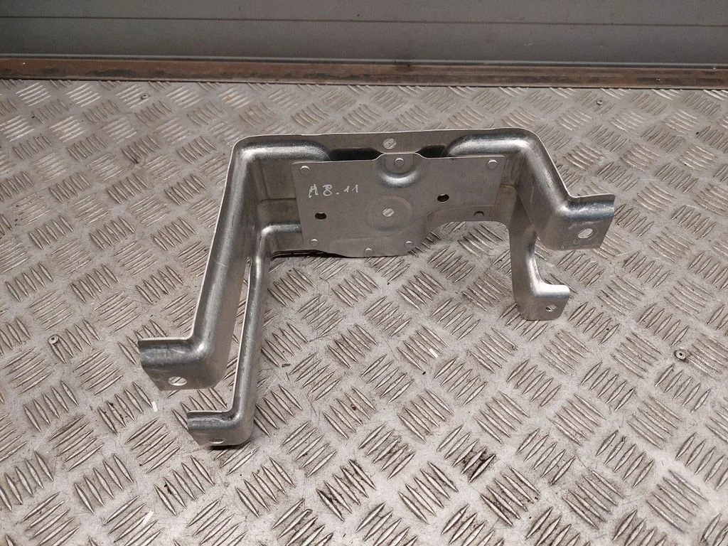 Battery bracket – Audi A8 S8 D4 4H (2010-2016)