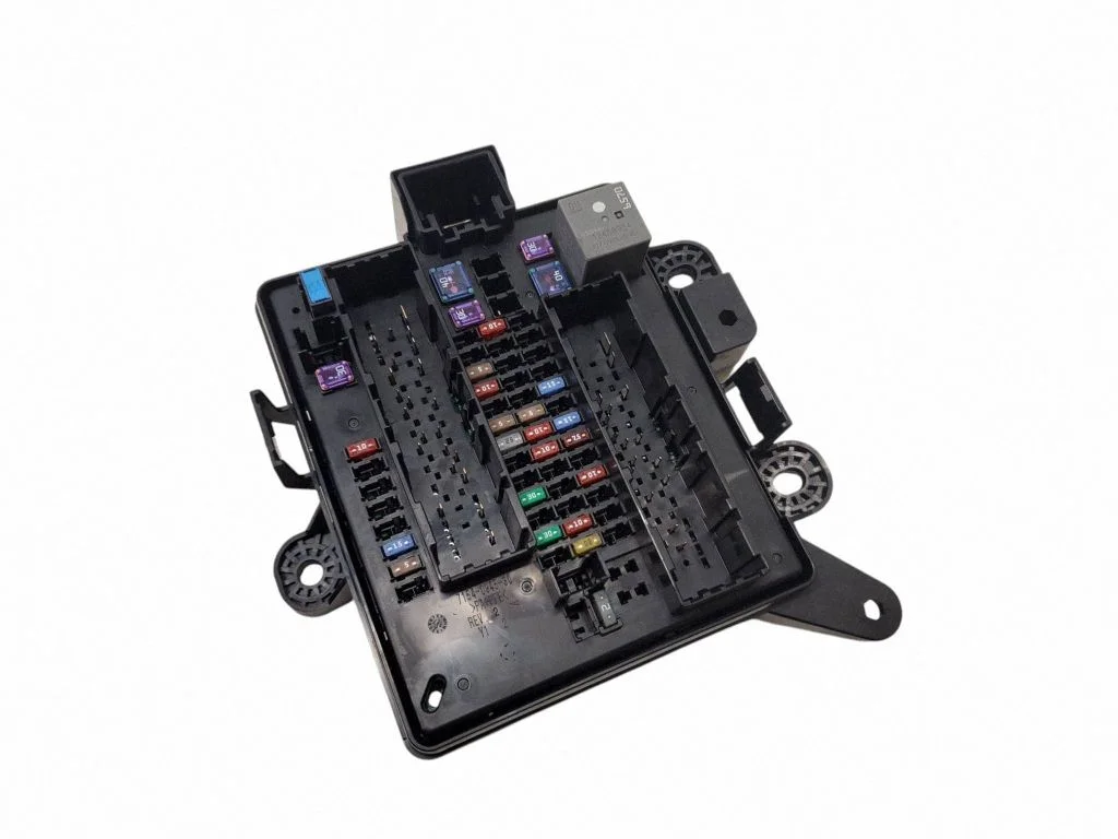 Fuse box set 84044726