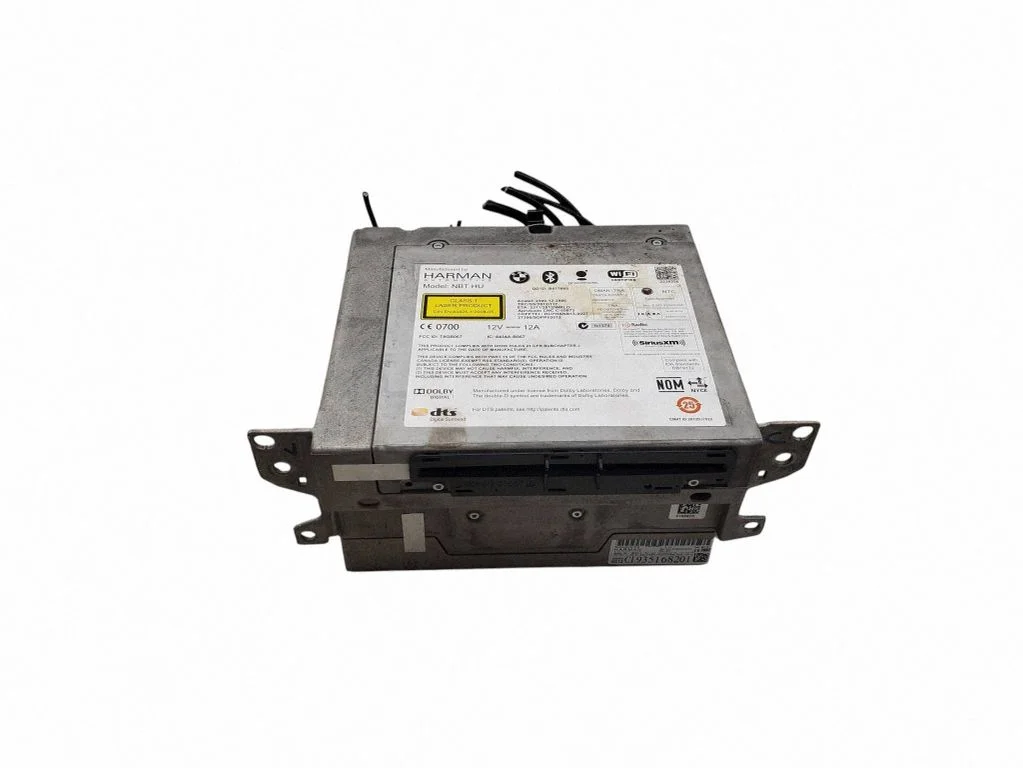 Radio/CD/DVD atskaņotājs/navigācija B114441E