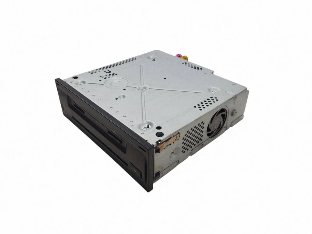 Radio/CD/DVD atskaņotājs/navigācija 2GM035876C