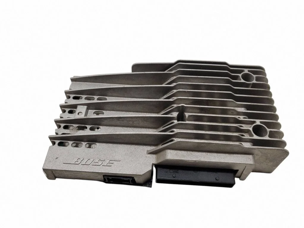 Wzmacniacz audio 8J0035223D