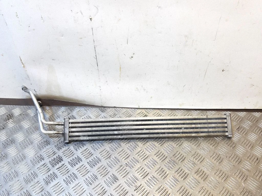 Power steering radiator – BMW 7 Series F01 F02 F03 F04 (2008-2016)