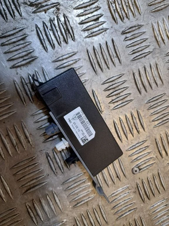 Salona komforta antena – Porsche Cayenne (92A) (2010-2017)