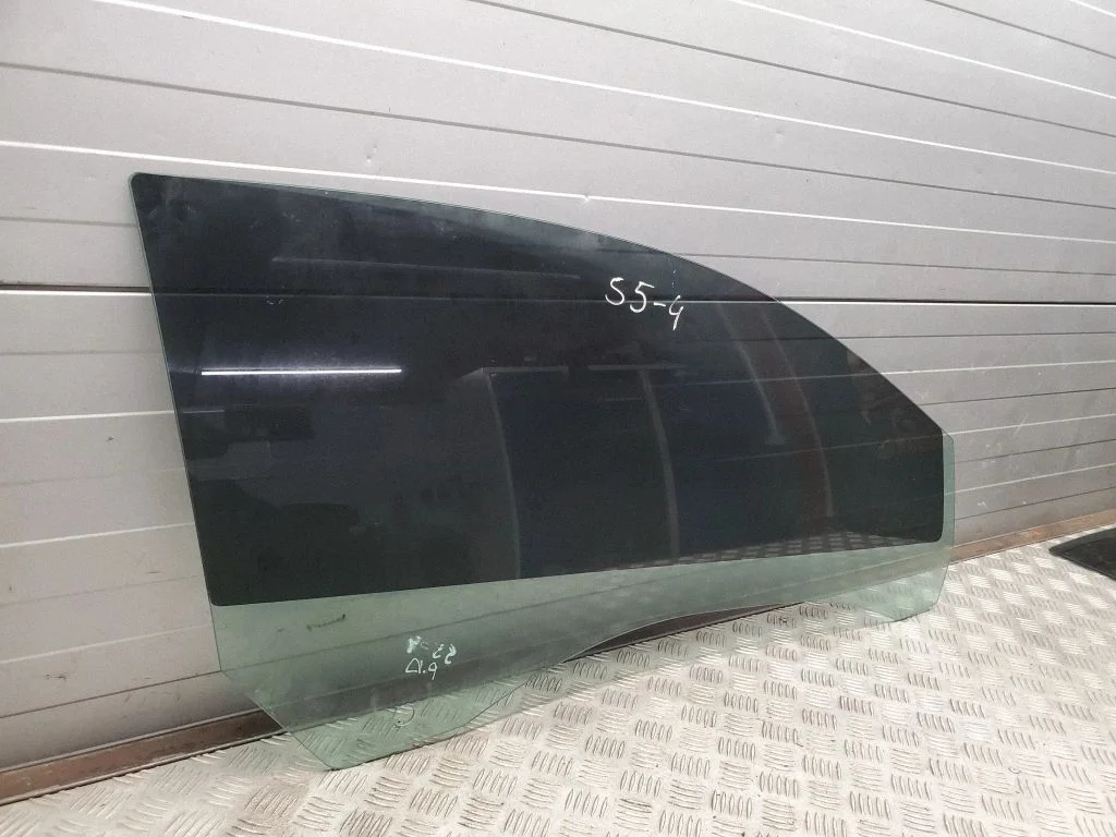 Front door window/glass (coupe) 43R00082