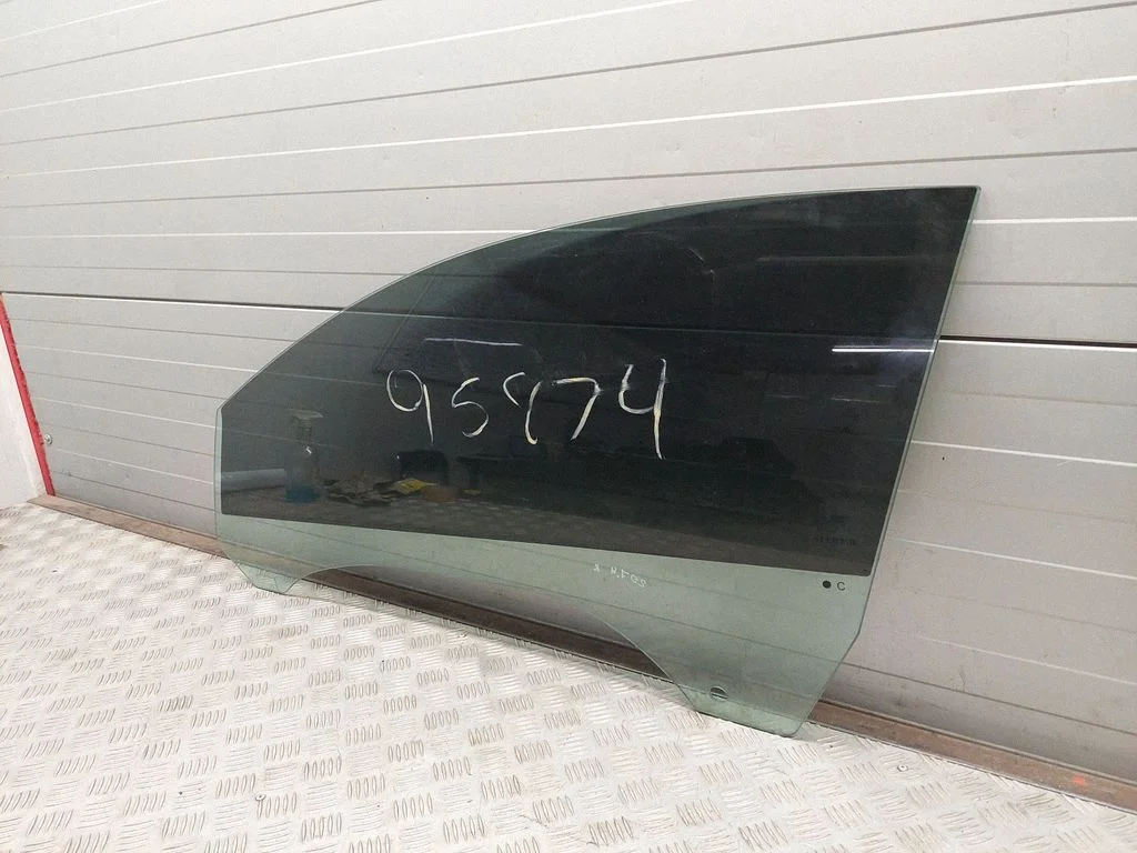 Galvenais priekšējo durvju stikls (divdurvju) 43R00050