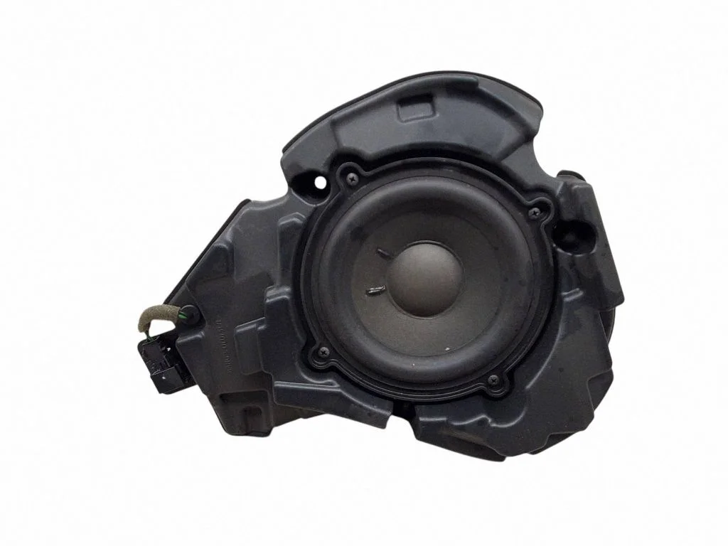 Skaļrunis (-ņi) aizmugurējās durvīs 4G0035301