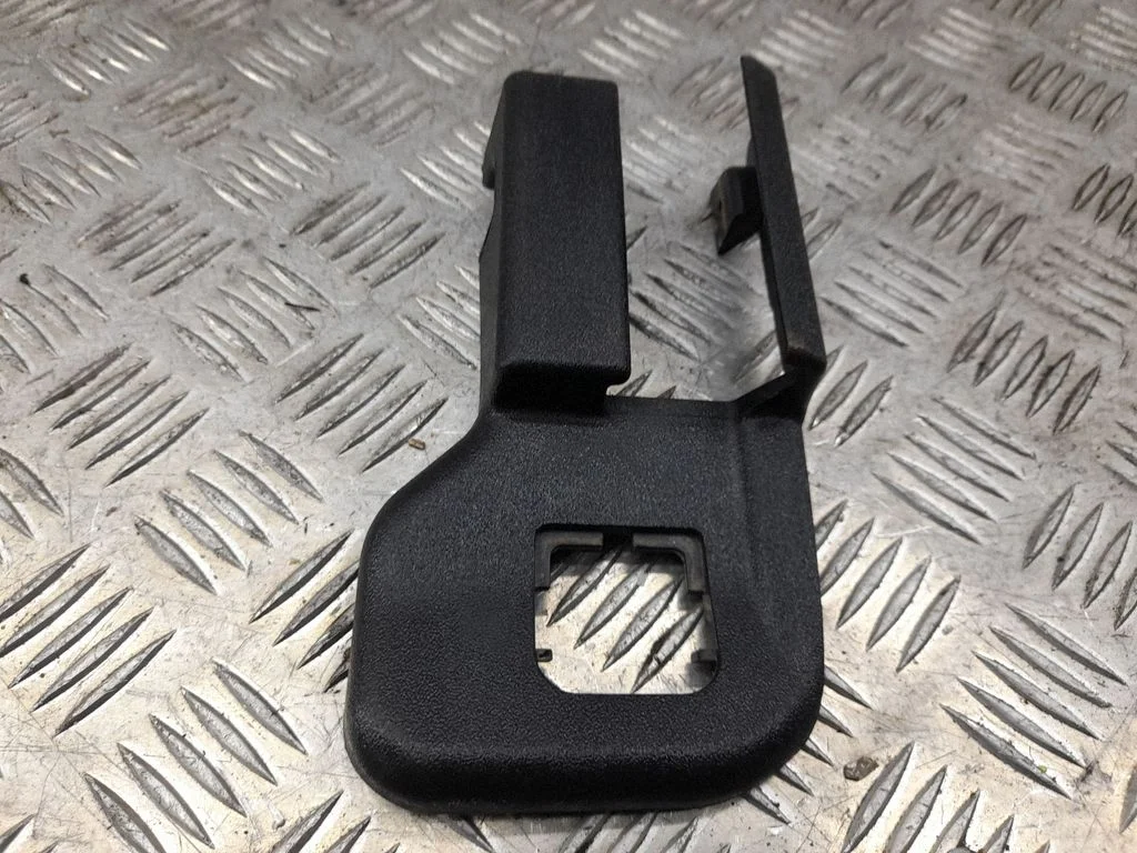 Front driver seat rail trim FR3B63617D19ACW