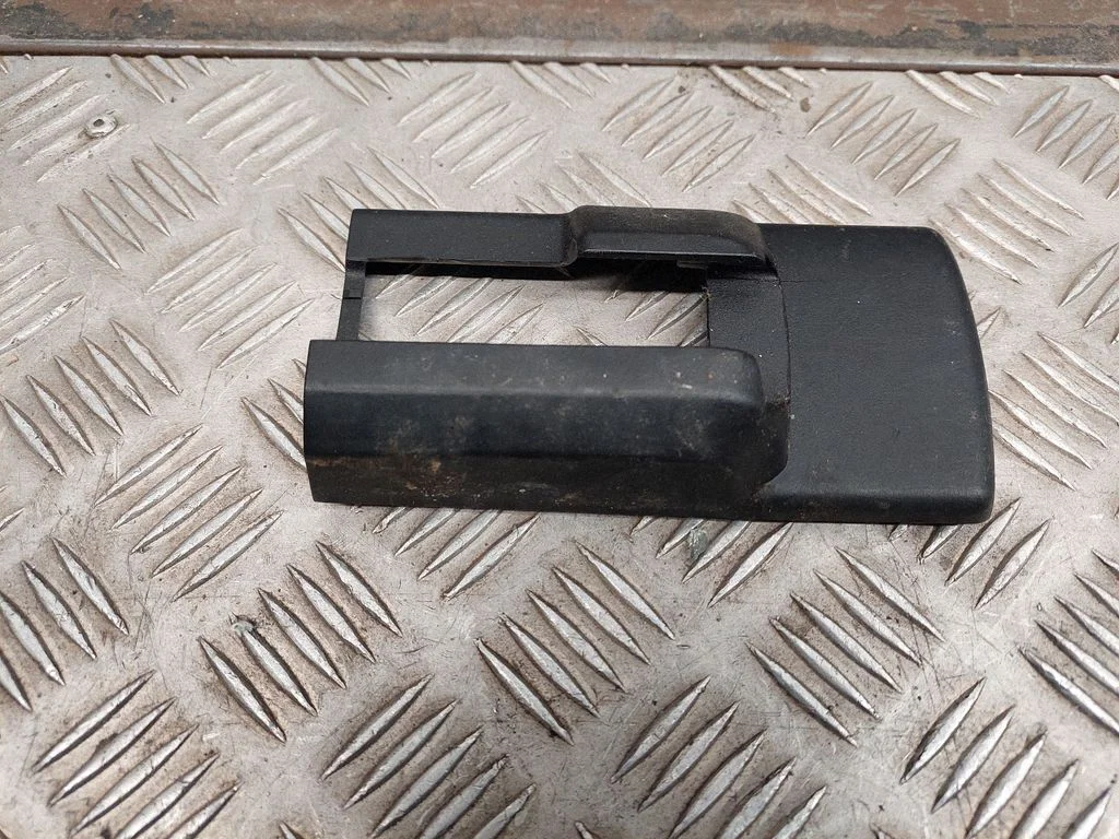 Front passenger seat rail trim – Mercedes-Benz GL-Class X166 (2013-2019)