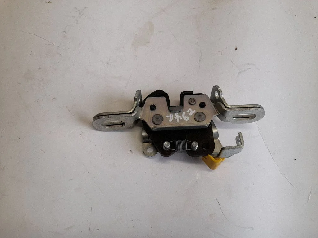 Sēdekļa atzveltnes fiksators CX23613D61BA