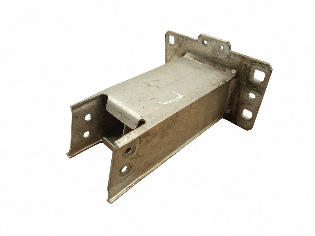 Priekšējā bampera pastiprinājums 80A807133