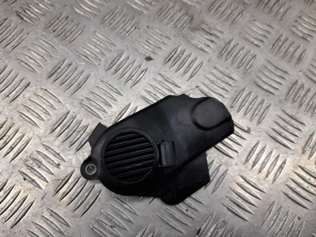 Cita motora nodalījuma detaļa 06H109121G