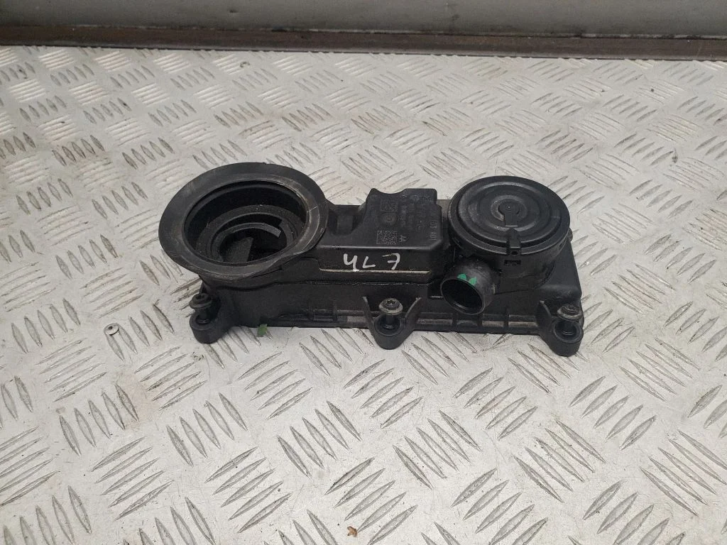 Korek wlewu oleju 06M103495AA
