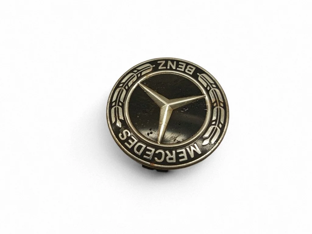 Ražotāja emblēma/modeļa burti A2224002200