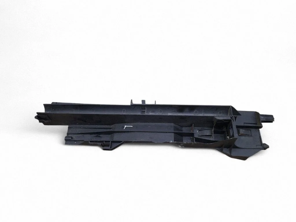 Radiatoru paneļa sānu daļa 8572188
