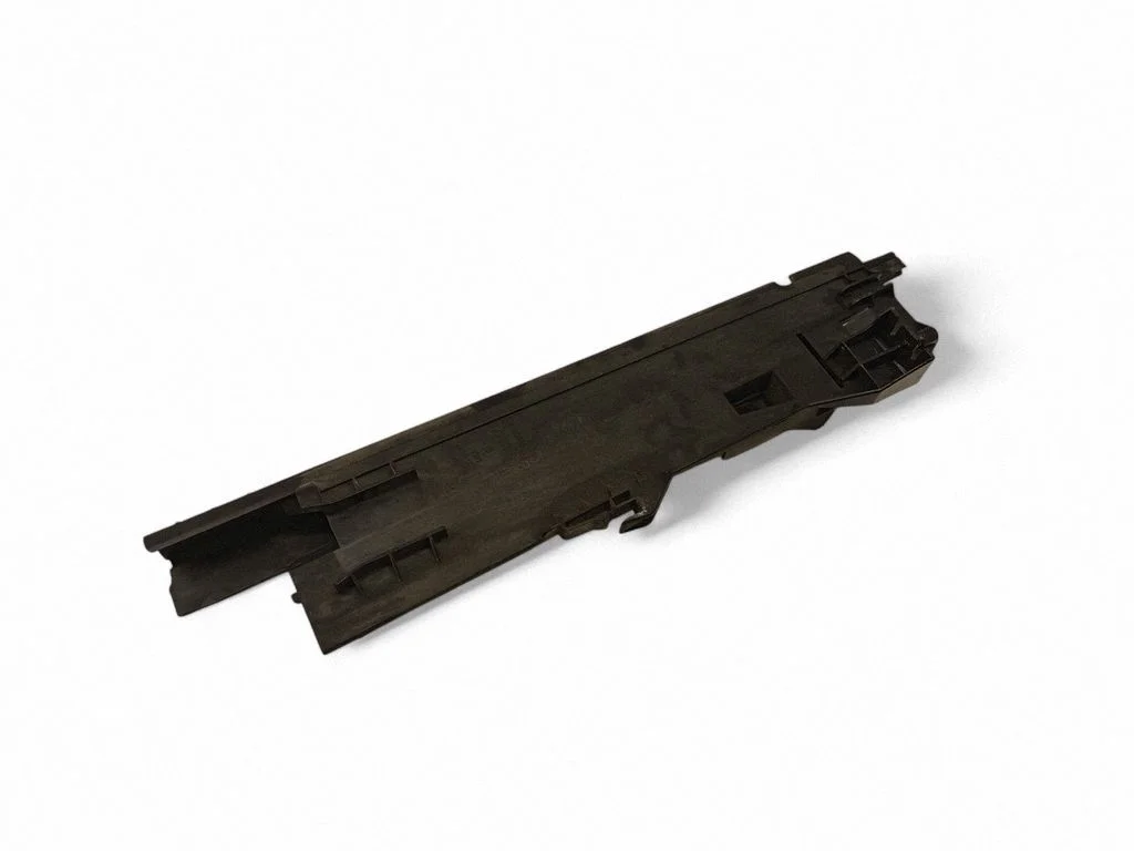 Radiatoru paneļa sānu daļa 8572189