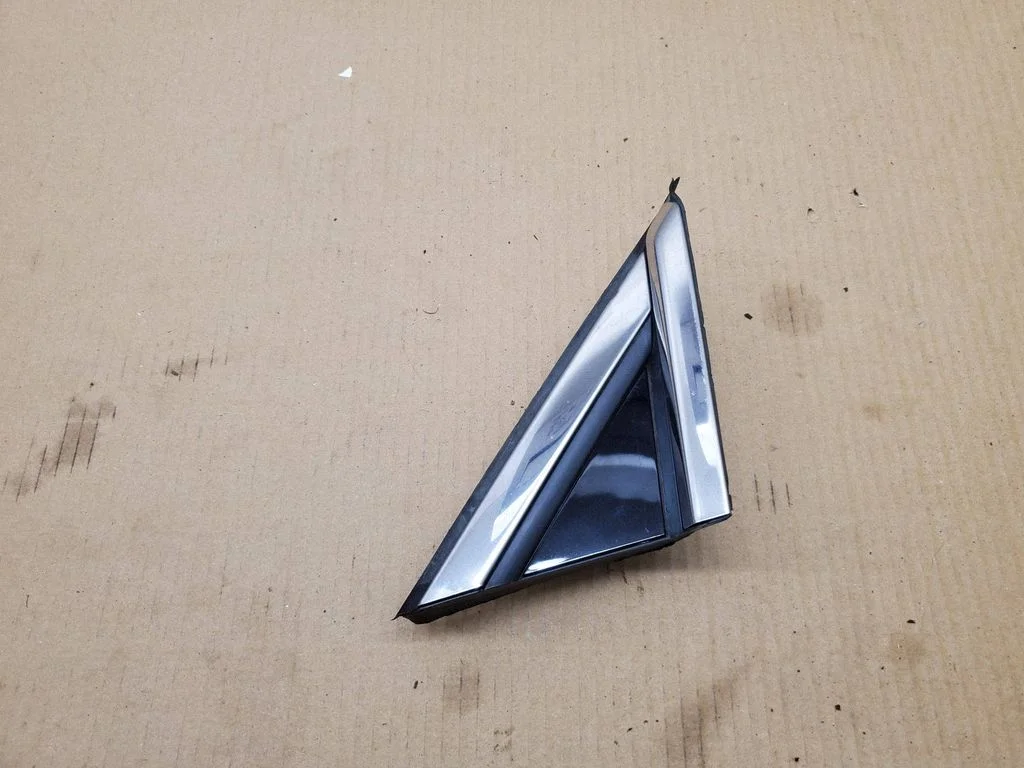 Listwa błotnika EJ7BS16004BAW