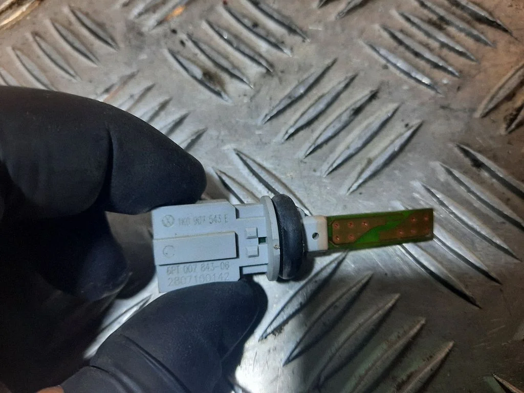 Salona temperatūras sensors 1K0907513E