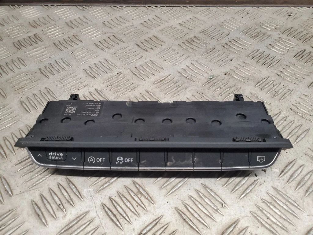 ESP (stabilitātes sistēmas) slēdzis 8W0925301
