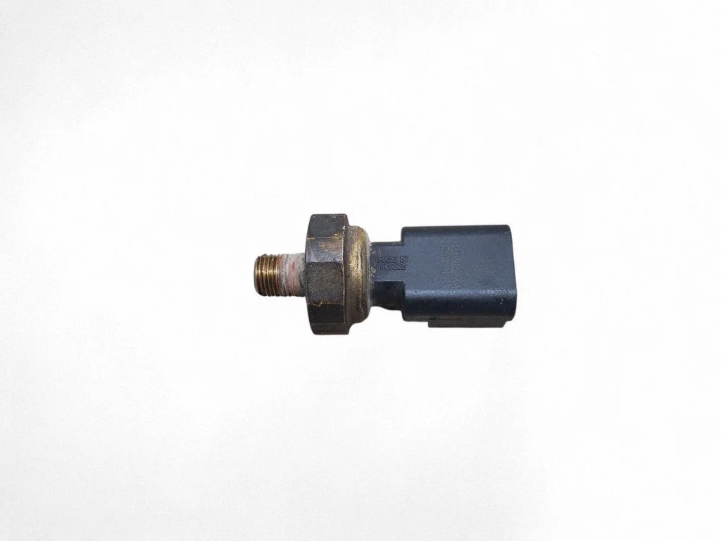 Eļļas spiediena sensors 05149062AA