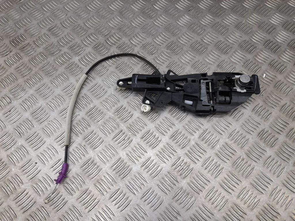 Priekšējais ārējā atvēršanas roktura turētājs/ kronšteins 46081100