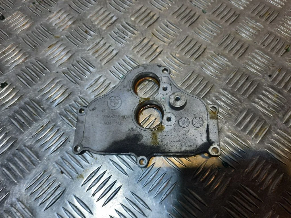 Other cylinder head part – BMW 6 Series F12 F13 (2010-2018)
