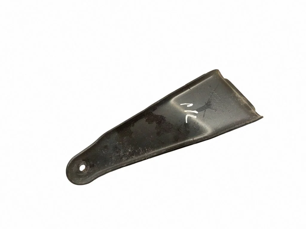 Radiatora (-u) turētājs/kronšteins 4M0121263D
