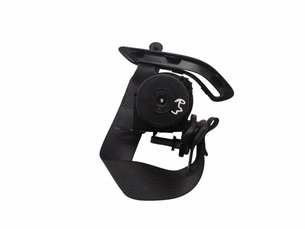 Third row seat belt – Cadillac XT6 (2019-)