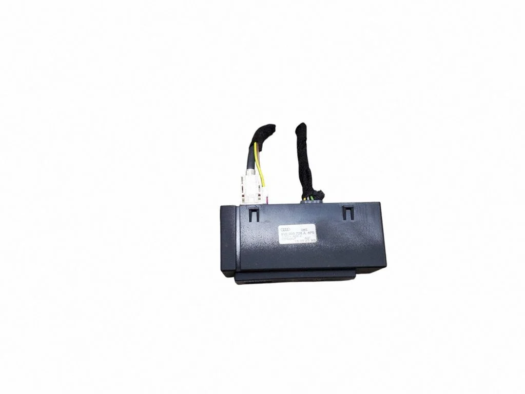 AUX ligzda 8V0035726A