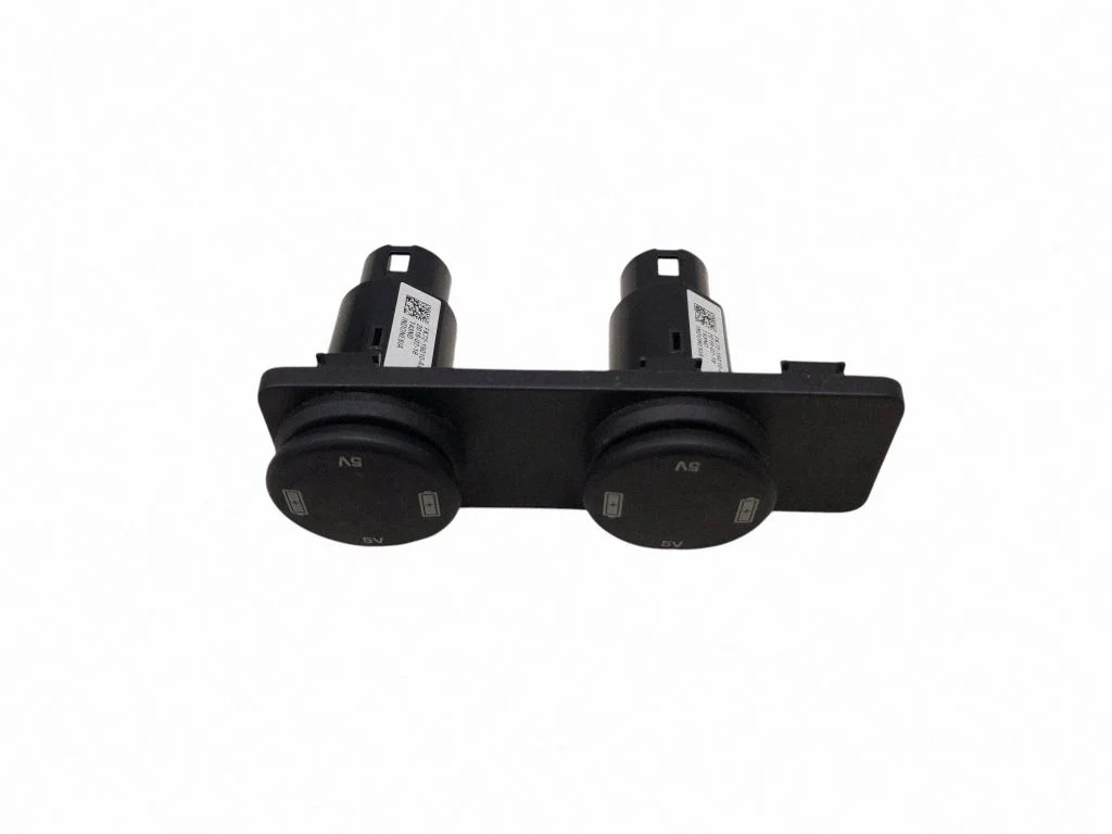 USB ligzda – Jaguar F-Pace (2016-)