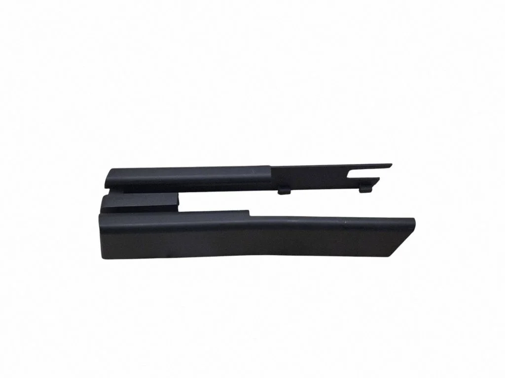 Aizmugurējā sēdekļa sliedes apdare – Tesla Model X (2015-)