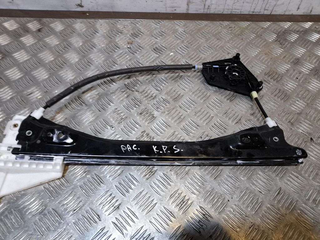 Bīdāmo durvju el. loga pacēlāja mehānisms bez motoriņa 3041798