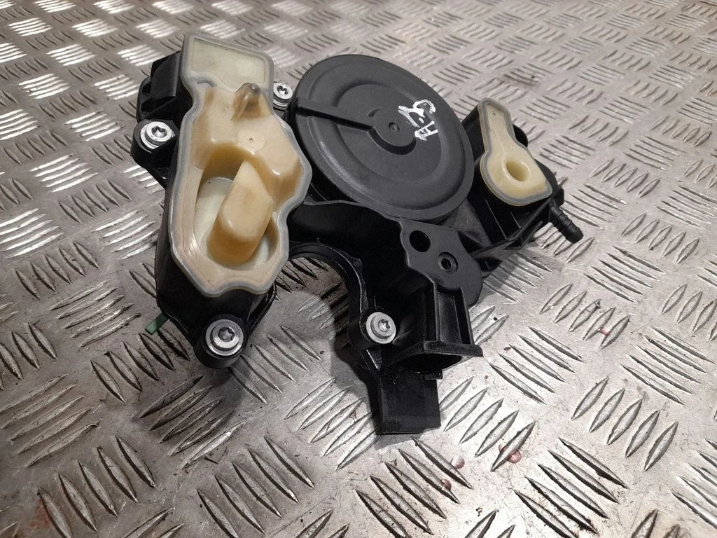 Kartera ventilācijas vārsts BF0424370013
