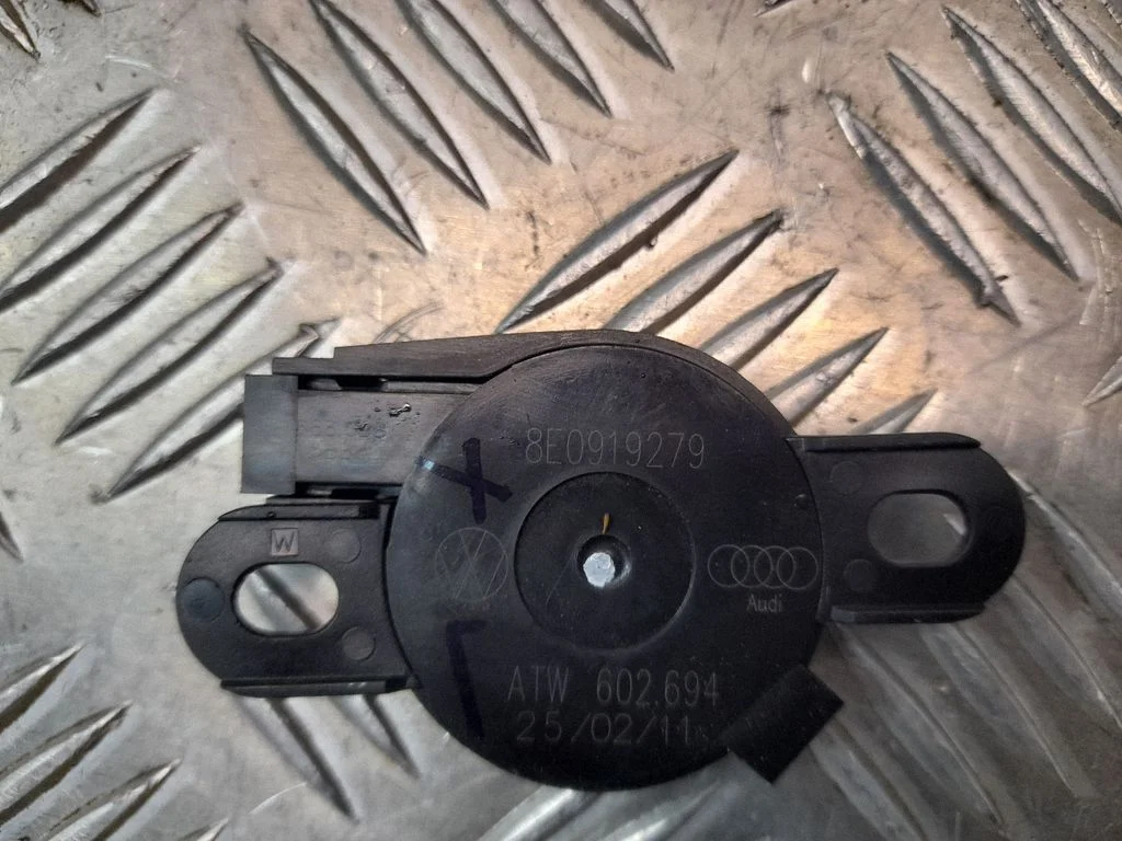 Parking PDC sensor speaker – Audi A8 S8 D4 4H (2010-2016)