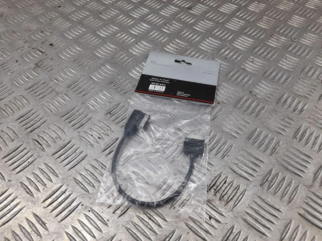 iPod ligzda 4F0051510K