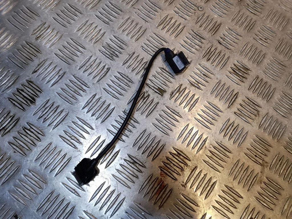 iPod ligzda 4F0051510K