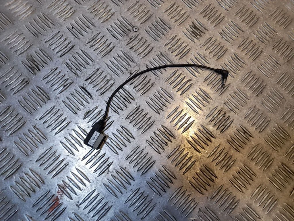 iPod ligzda 7P6035443