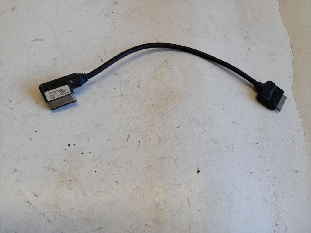 iPod ligzda 4F0051510K