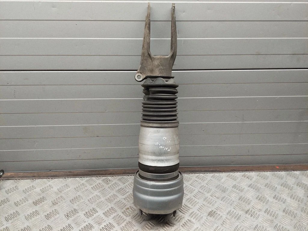 Priekšējais pneimatiskais (gaisa) spilvens ar amortizatoru 97034315204